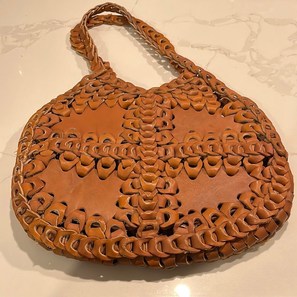 Retro Shoulder Leather Loop Bag in Tan Brown